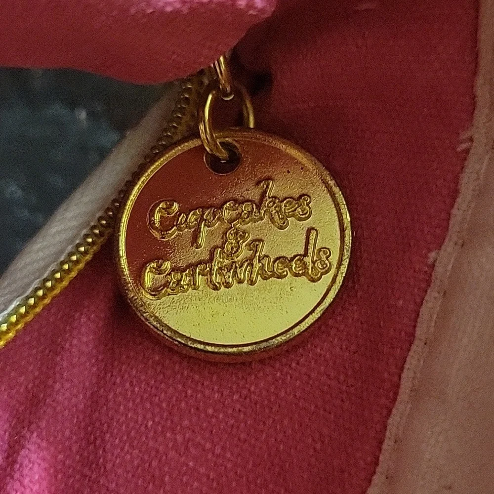 Cupcakes and Cartwheels Good Vibes Only Pink & White  Thermal Lunch Tote - Picture 10 of 14